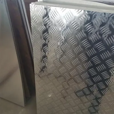 Video anti - slip aluminium tapak pelat tapak selesai